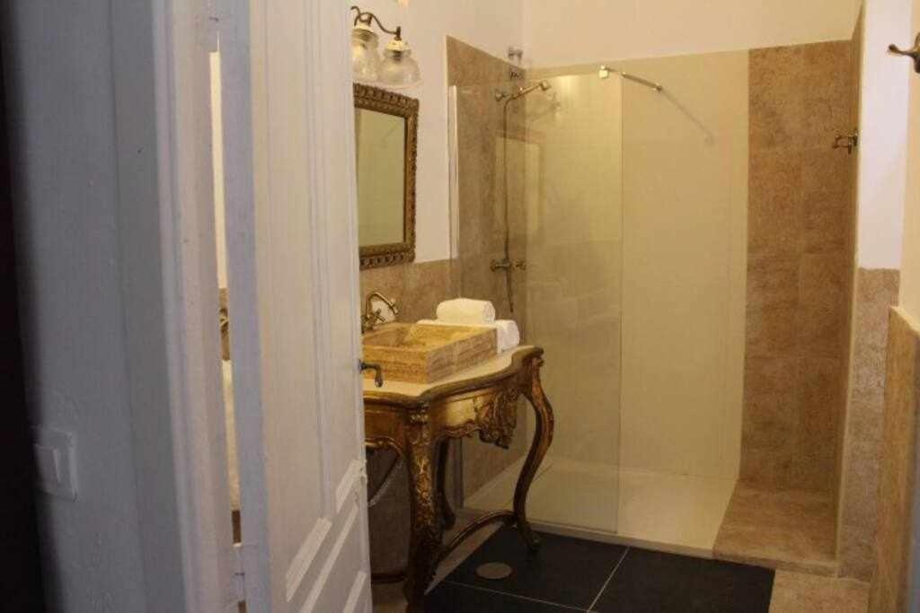 Casa Palacio Del Siglo XVIII En Centro Sevilla Екстер'єр фото